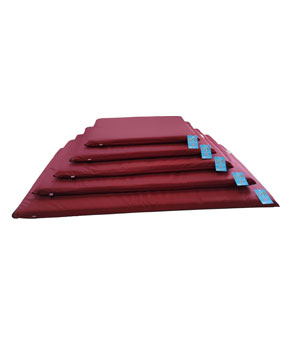 Gor Pets Outdoor Crate Mat - Wine Gor Pets Outdoor Crate Mat - Wine